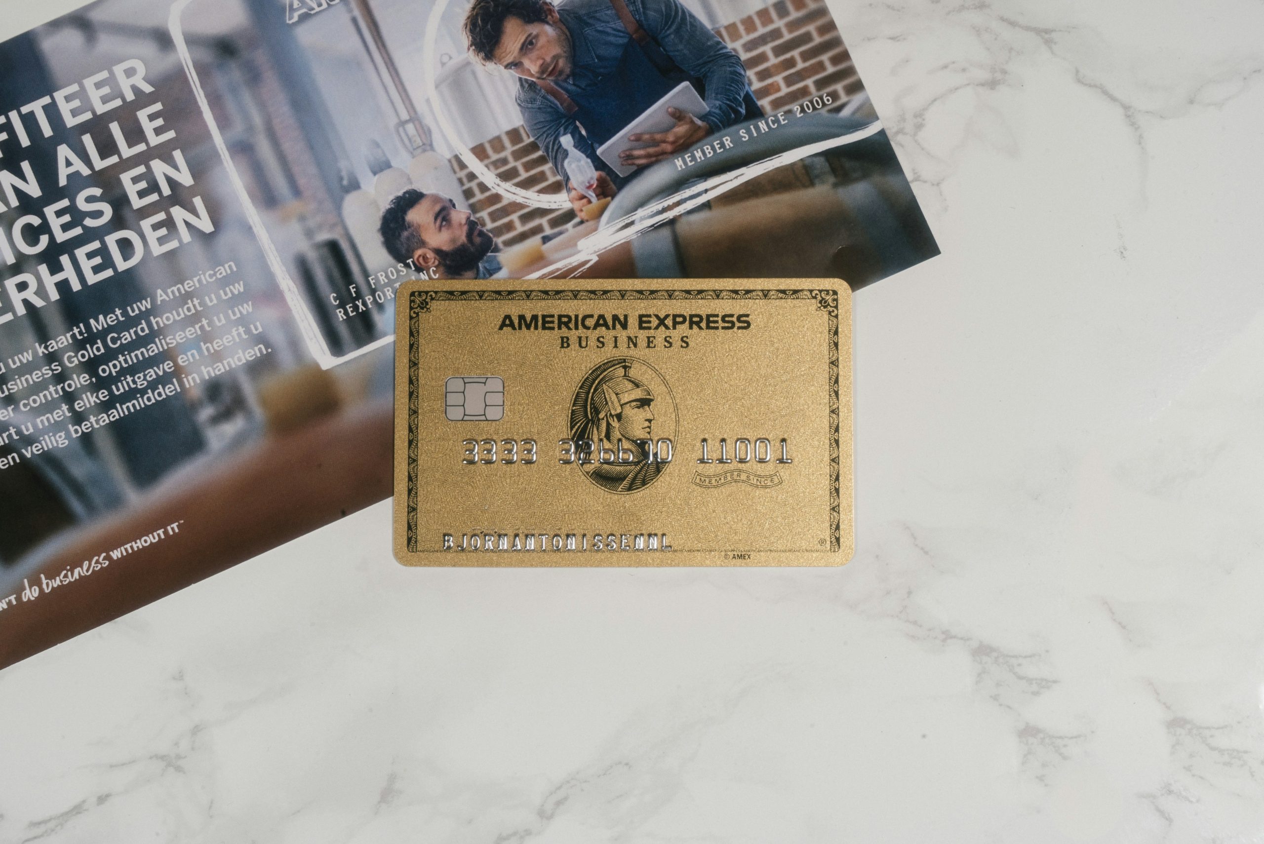 American Express Oro: canone gratis il primo anno e 140€ di cashback fino al 18 giugno 2025